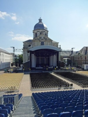 venue1.jpg
