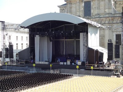 venue2.jpg