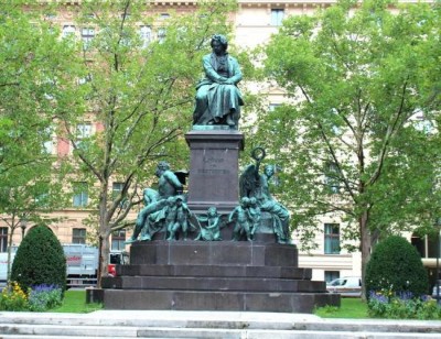 beethoven-statue.jpg