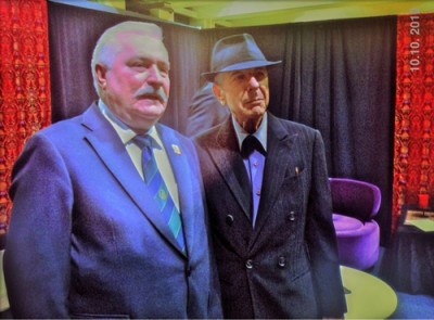 A surprise guest, former Polish President Lech Walesa, dropped by the greenroom to say hello to LC and the band.<br /><br />    * Torwar - Warsaw, Poland